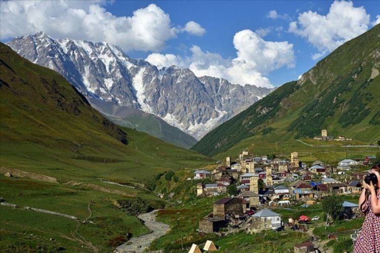 Burada içki yok, sigara yok, küfür yok! Dünyanın en garip köyü...