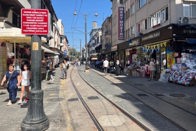 Bursa'nın ünlü caddesinde sıkıntılar bitmiyor! Esnaflar Bursada Bugün'e konuştu...