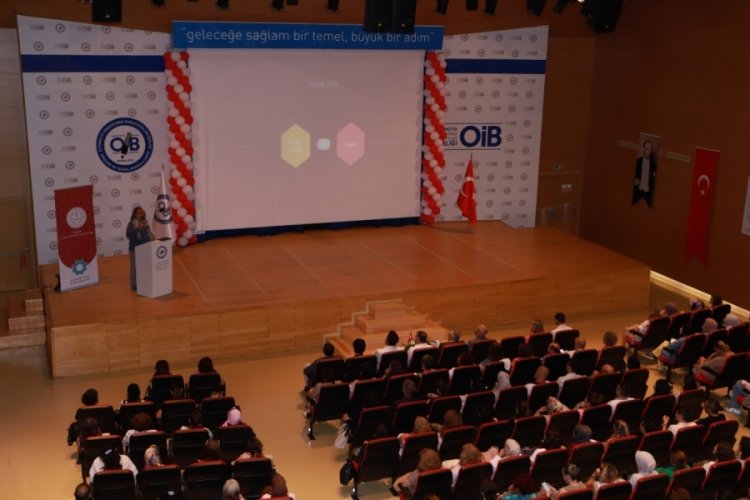 Eğitimde dijital dönüşüm ve yapay zekâ teknolojileri Bursa'da masaya yatırıldı