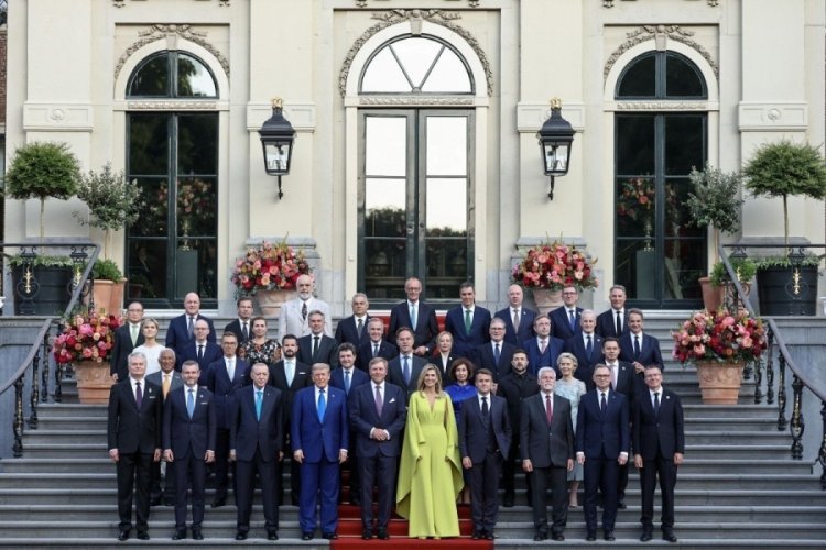 Cumhurbaşkanı Erdoğan ile Trump, yan yana poz verdi
