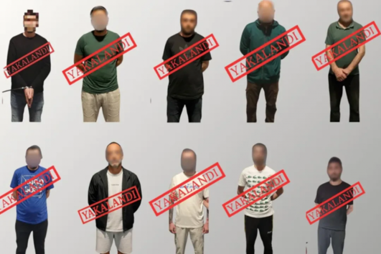 Bakan Yerlikaya duyurdu! Kırmızı bültenle aranan 11 kişi Türkiye'ye getirildi