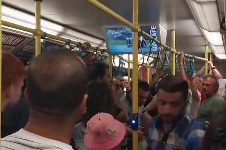 Bursa metrosunda ortalık birbirine girdi!