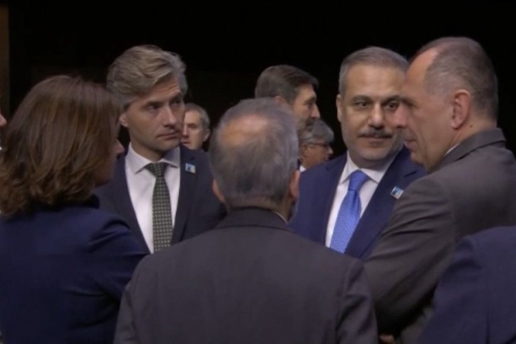 NATO Zirvesi'nden dikkat çeken görüntü