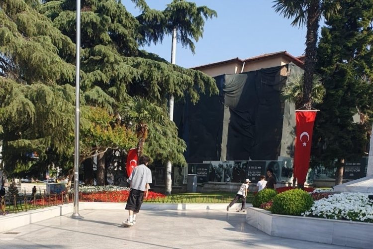 Bursa'nın tam kalbinde esnaf dertli!