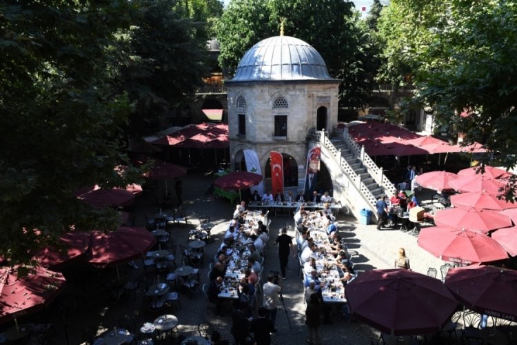 Herkesin uğrak noktası! Bursa'nın 400 yıllık simgesi yenileniyor...