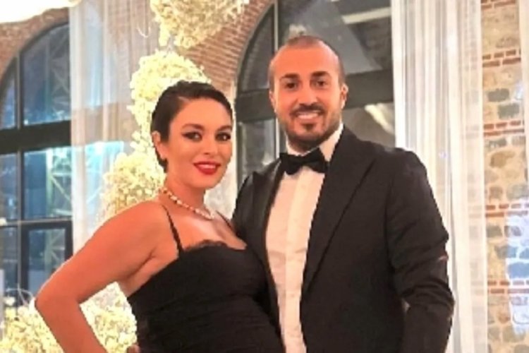 Ezgi Mola duyurdu: Boşanıyorum