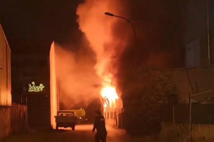 Bursa'da gece saatlerinde korkutan yangın! Hasar büyük
