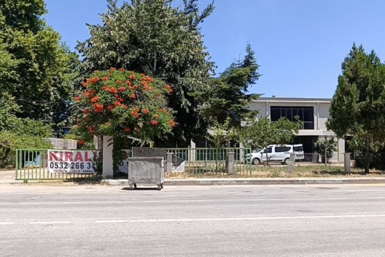 Bursa'da metrelerce yükseklikten yere çakıldı! Ağır yaralı...