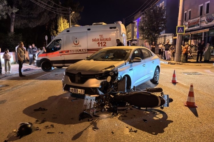 Bursa'da otomobil ile motosiklet çarpıştı: 1 ağır yaralı