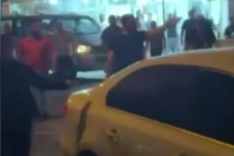 Silahlı kavgada ortalık savaş alanına döndü: Ölü ve yaralılar var