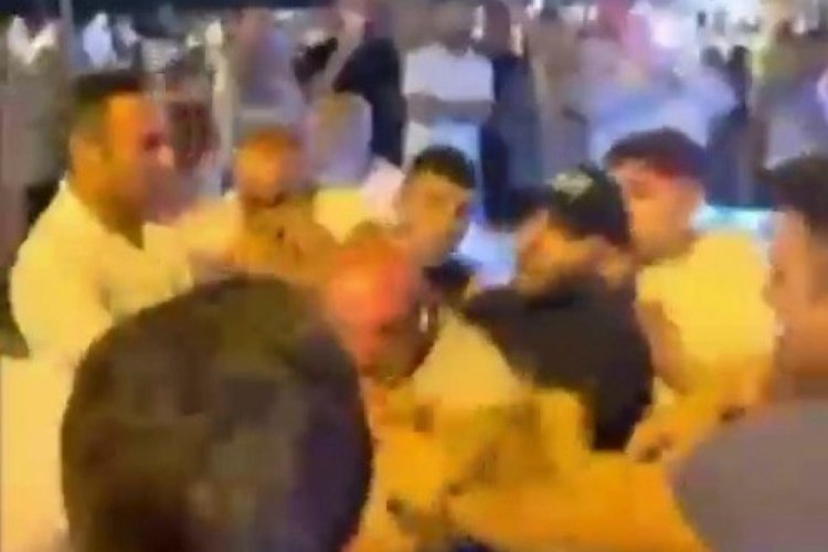 Bursa'da kaldırım kavgası kamerada! Arbede yaşandı...