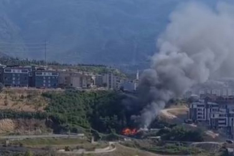 Bursa'da binlerce kişinin yaşadığı bölgede yangın çıktı! Evlere çok yakın...