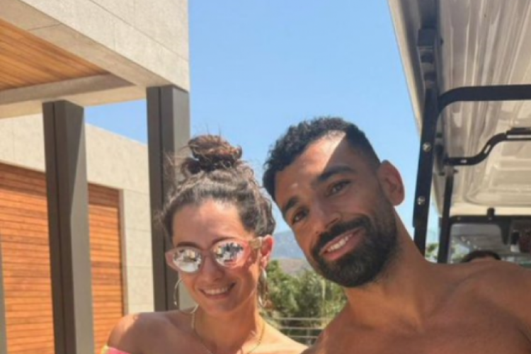Hande Doğandemir, dünyaca ünlü futbolcu Salah ile fotoğrafını paylaştı