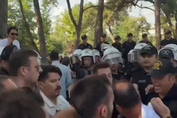 Kadıköy'de izinsiz gösteri: 47 kişi gözaltına alındı