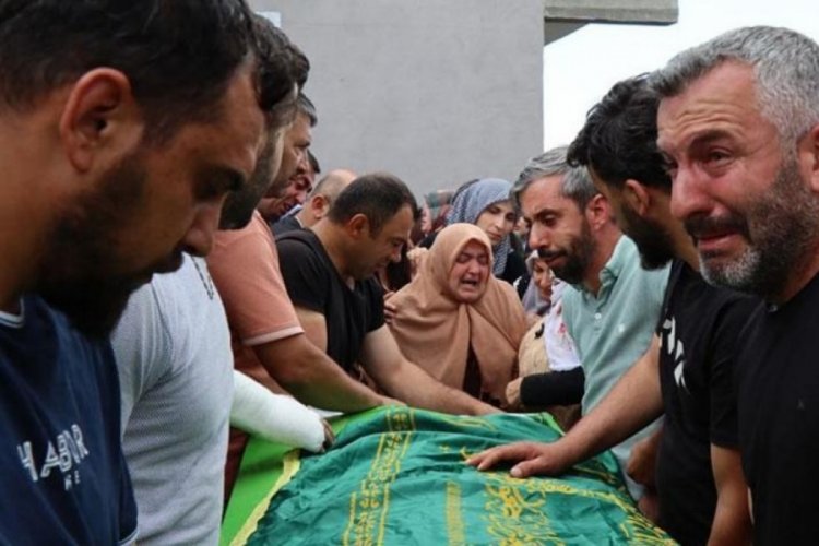 Taş ocağındaki göçükte ölen 3 işçi son yolculuğuna uğurlandı