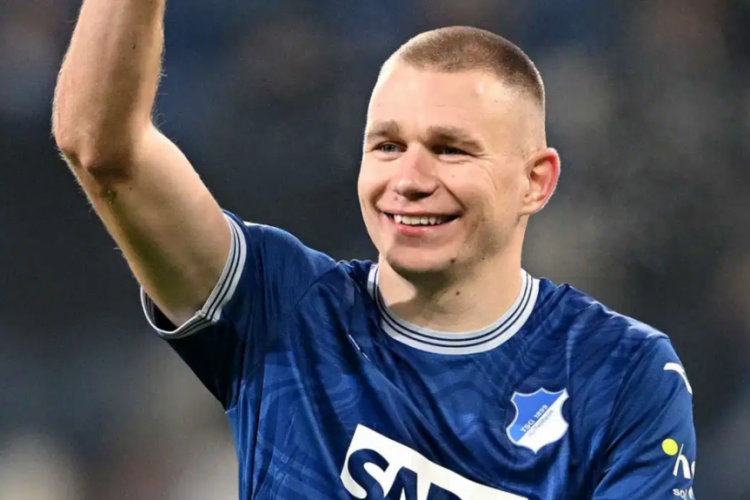 Szalai'ye Süper Lig'den şaşırtan teklif