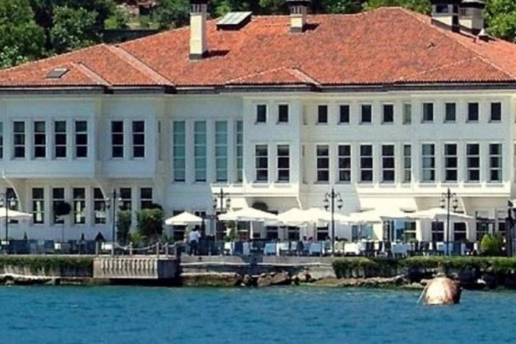 Boğaz'ın gözde yalısı yarı fiyatına satıldı!