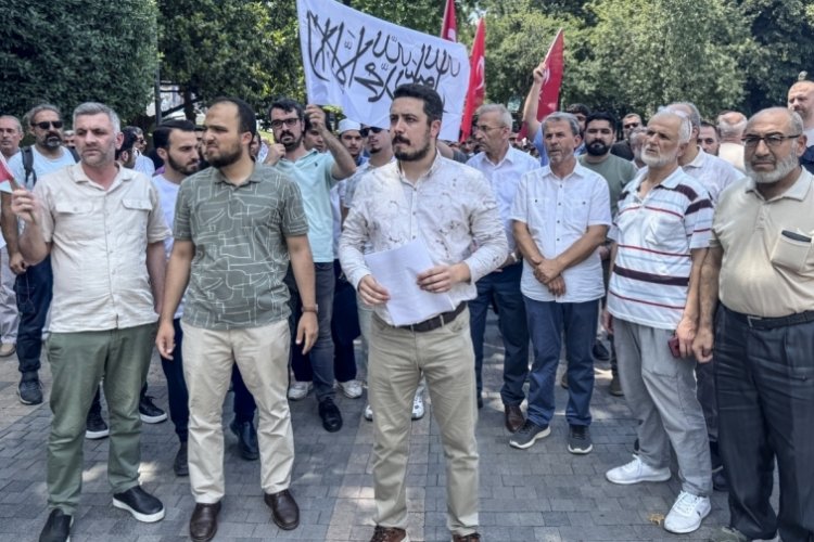 Bursa'da Hazreti Muhammed'in karikatür çizimini yayımlayan dergiye tepki
