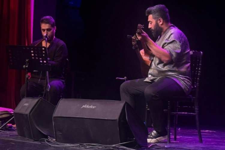 Bursa'da Etnik Sinyaller Müzik Grubu konser verdi