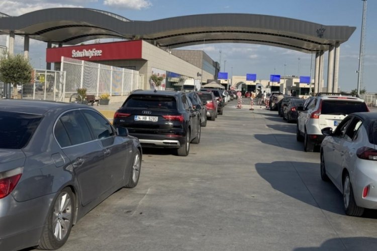 Gurbetçilerin Türkiye'ye gelişleri devam ediyor