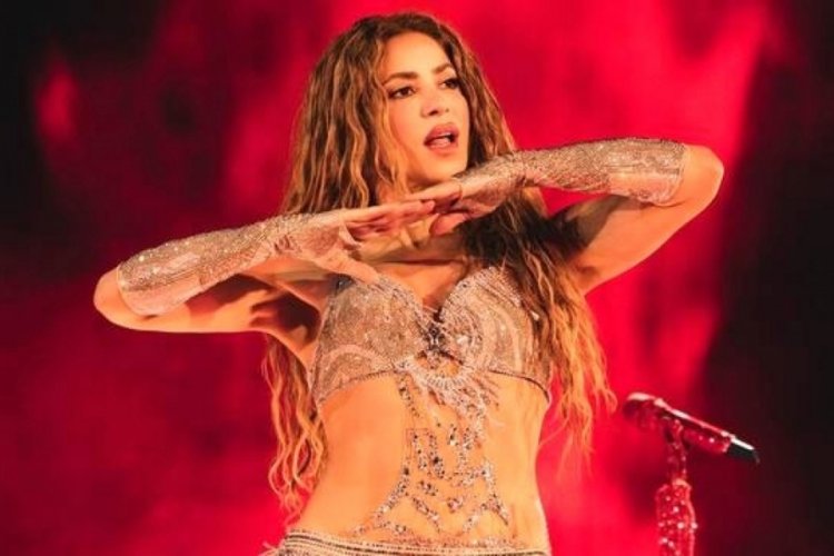 Shakira'dan Las Vegas'ta oryantal dans gösterisi