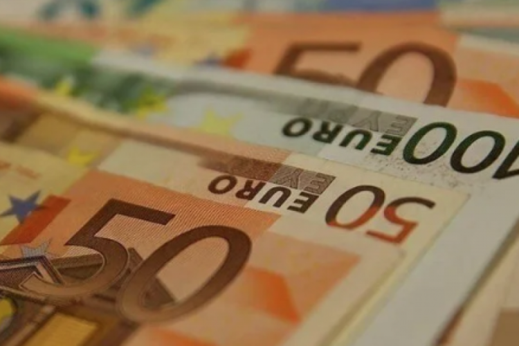 Euro rekor kırdı