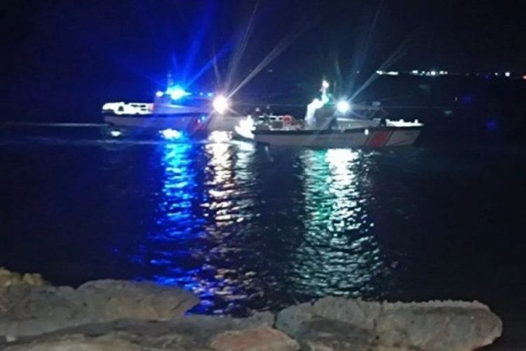 Gece denize giren üç kişiden biri boğuldu, iki kişi aranıyor