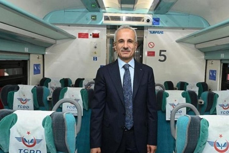 YHT'ler 100 milyondan fazla yolcuya hizmet verdi!