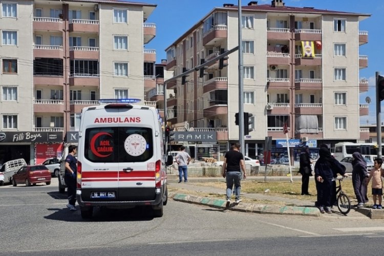 Bursa'da kaldırım sorunu! Vatandaş yaralanıyor...