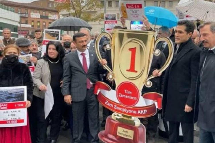 İYİ Partili Bursa Milletvekili Selçuk Türkoğlu'ndan enflasyon açıklaması! 