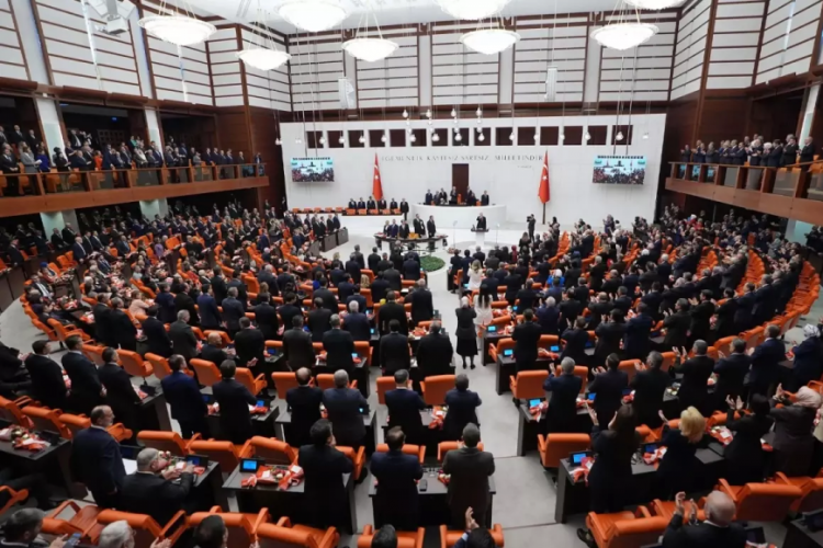 Meclis karıştı! 100'ü aşkın vekil ve personel hastanelik oldu