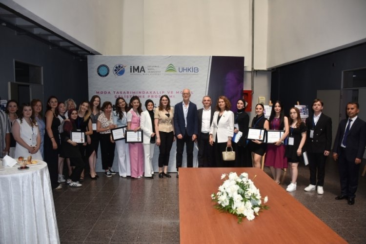 Geleceğin modelistleri sertifikalarını aldı