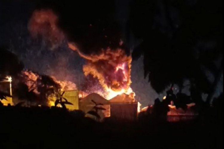 Tarım işletmesinde yangın: 1 itfaiyeci yaralandı, 1'i de dumandan etkilendi