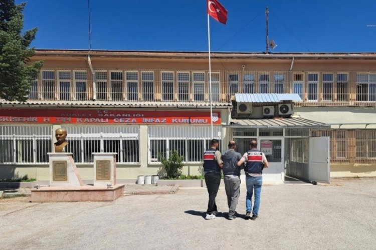 Interpol tarafından kırmızı bültenle aranan terörist, Eskişehir'de yakalandı