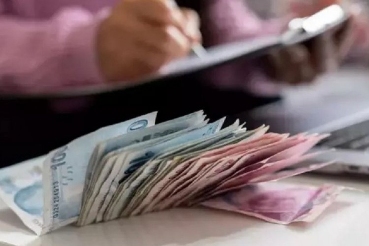 Tarih öne çekildi! Emeklilerin zamlı maaşı erken yatacak...