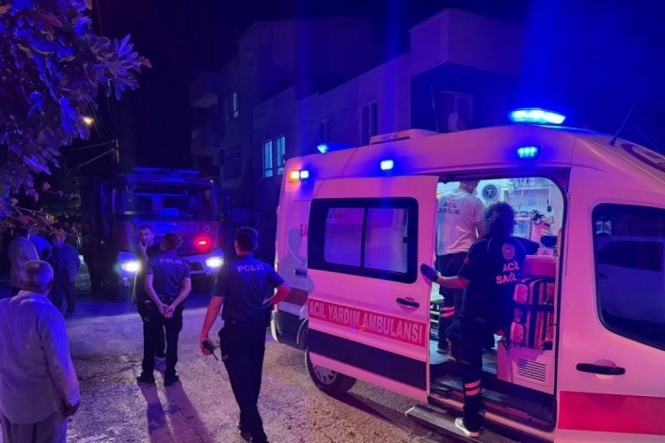 Adıyaman'da ev yangını: 2 kişi dumandan etkilendi