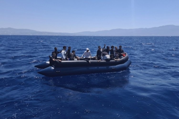 22 düzensiz göçmen kurtarıldı