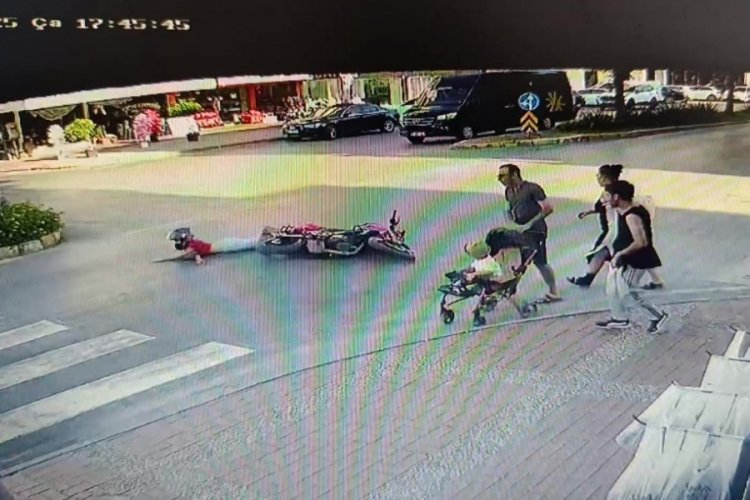 Aynı kavşakta 1 saat arayla 2 motosiklet kazası: 1 yaralı