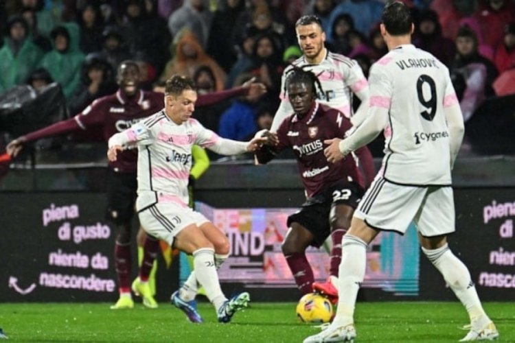 Kocaelispor'a Juventus'tan orta saha