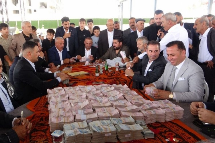 Yine aşiret düğünü! 7,5 milyon para, 1,5 kilo altın