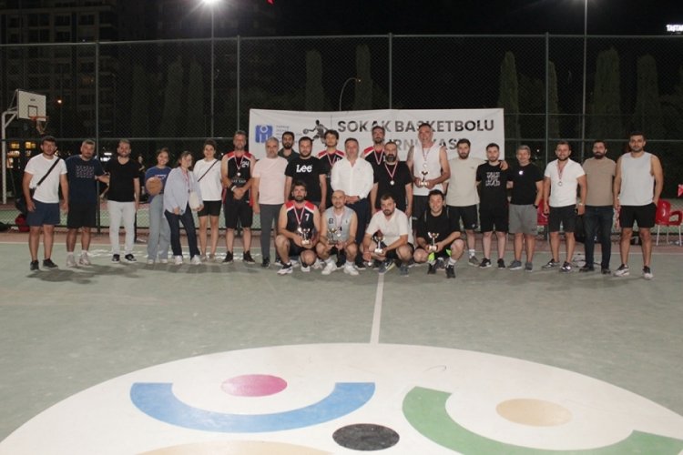  İnşaat mühendisleri potaların tozunu attırdı