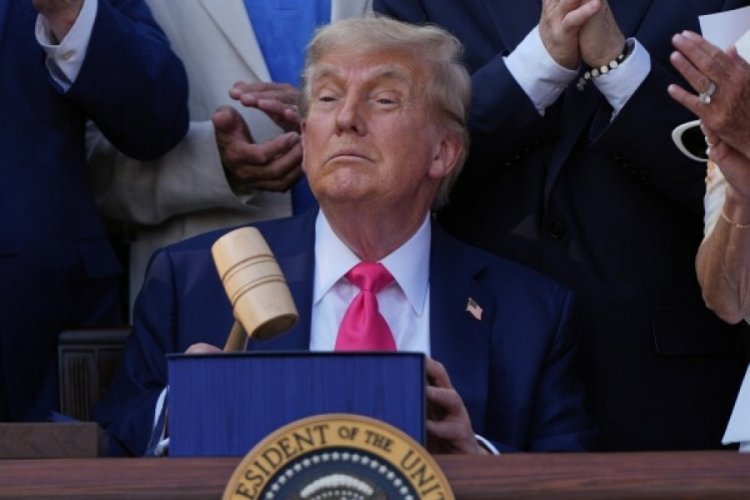 Trump şimdi de bu iki ülkeye kafayı taktı: Yüzde 25 vergi uygulayacak