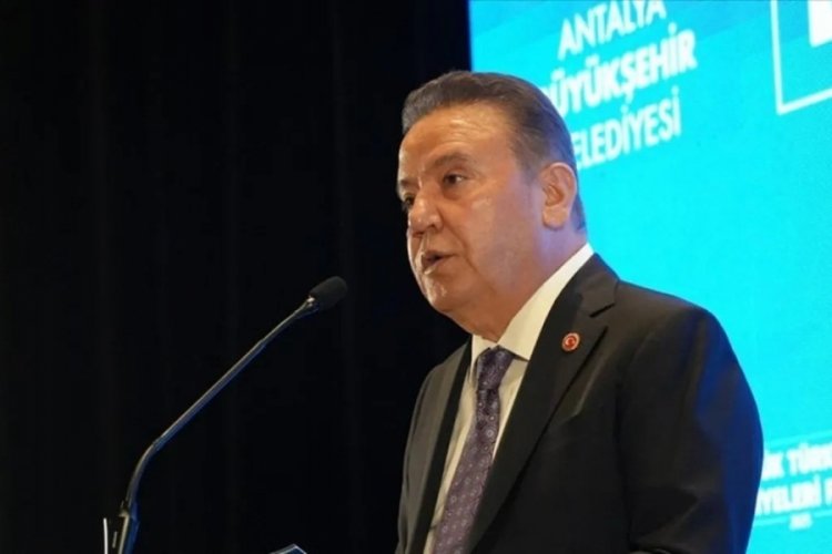Muhittin Böcek geçici olarak görevinden uzaklaştırıldı