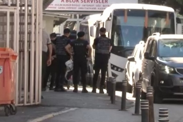 İstanbul'a getirilen Karalar ve Tutdere sağlık kontrolünden geçirildi