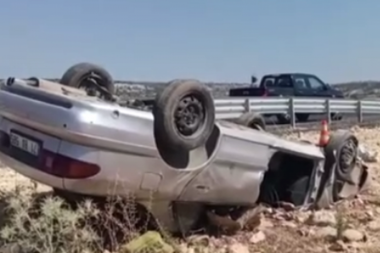 Otomobil karşı şeride geçip takla attı: 1 ölü, 1 yaralı