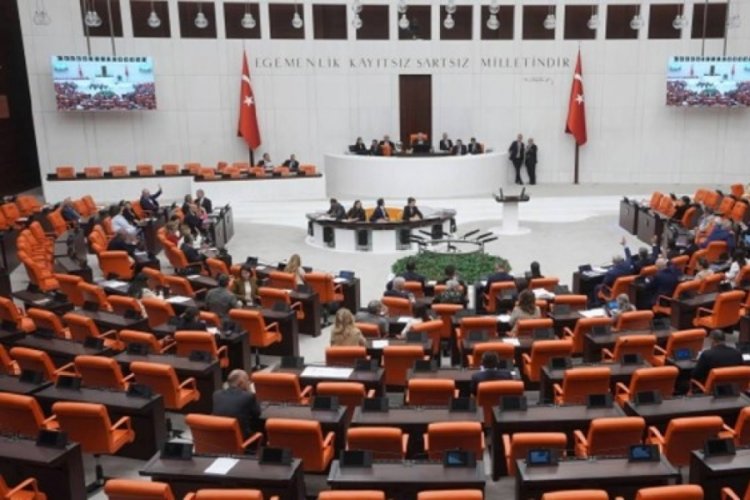 Özgür Özel'e ait dokunulmazlık dosyası TBMM'de