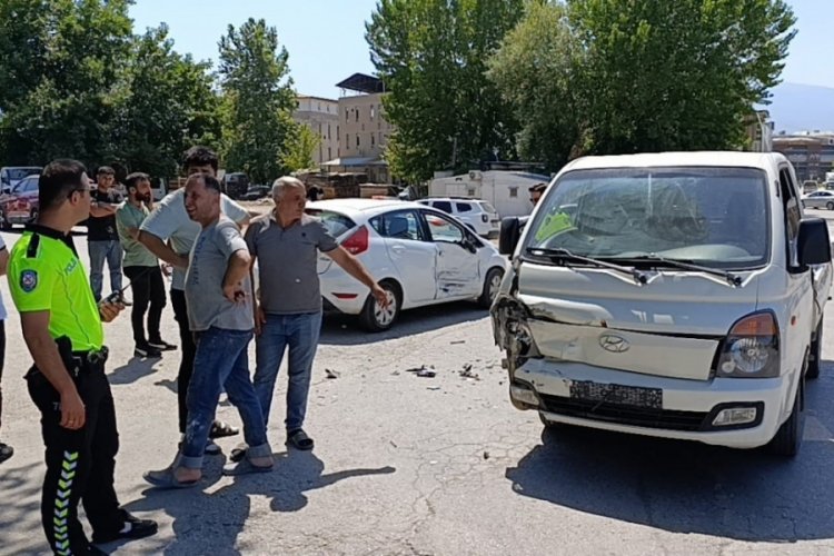Bursa'da korkutan kaza! Çocuklar ölümden döndü