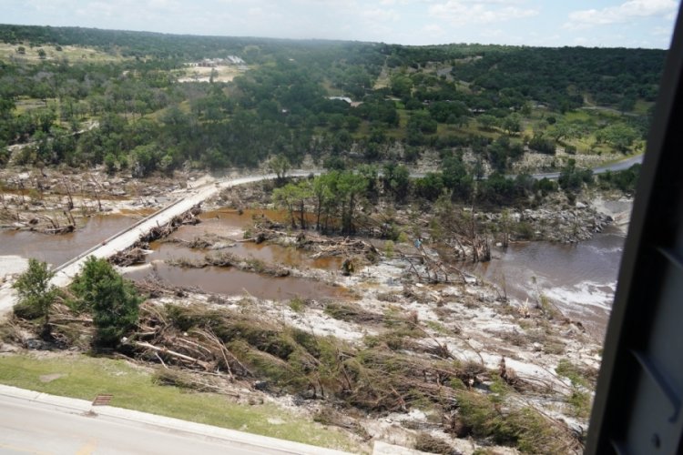 ABD'nin Texas eyaletindeki selde hayatını kaybedenlerin sayısı 111'e yükseldi