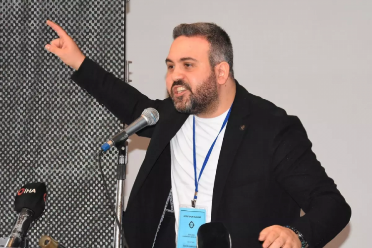 Altay'da eski başkan Özgür Ekmekçioğlu ve yönetimine büyük şok