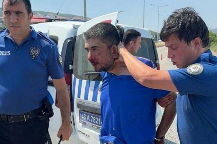 Şehri birbirine kattı! 4 polis otosuna çarpan sürücü tutuklandı